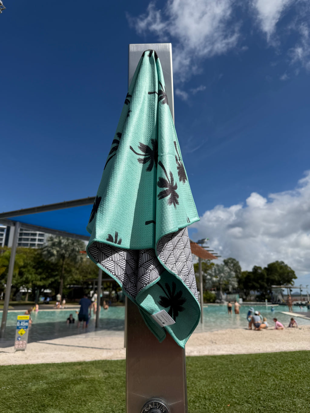 Palm Paradise - Active Towel
