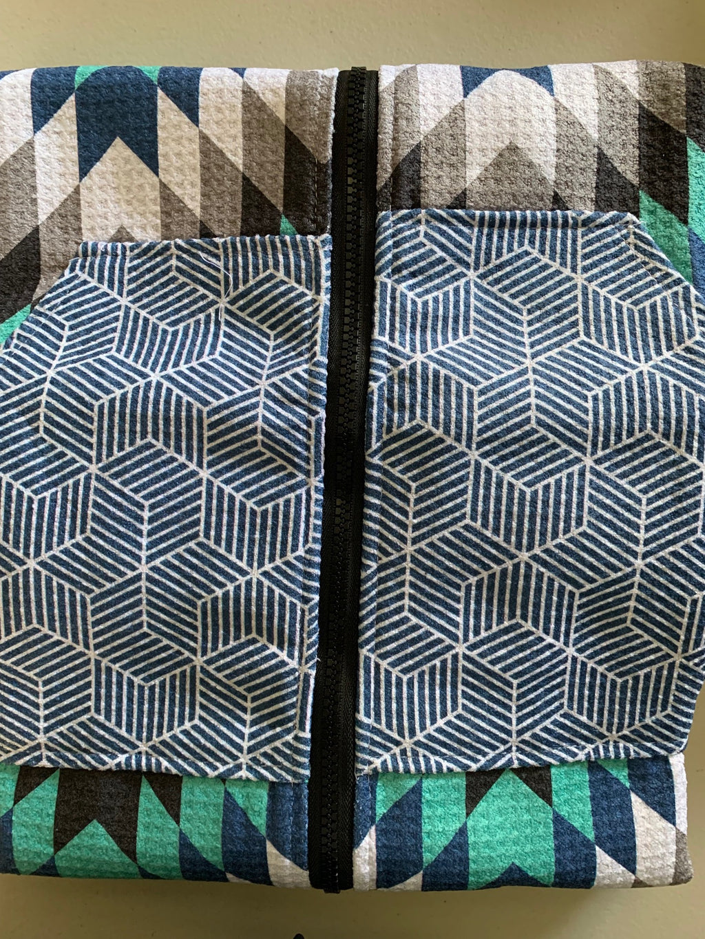 CLEARANCE & SECONDS - Adults