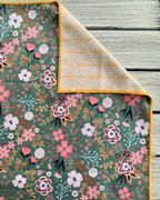 Olive Garden - Sand Free Beach Mat